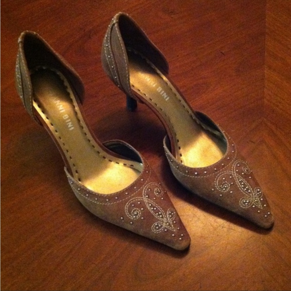 Gianni Bini Leather Vintage Style Heels. Size 5.5 EUC